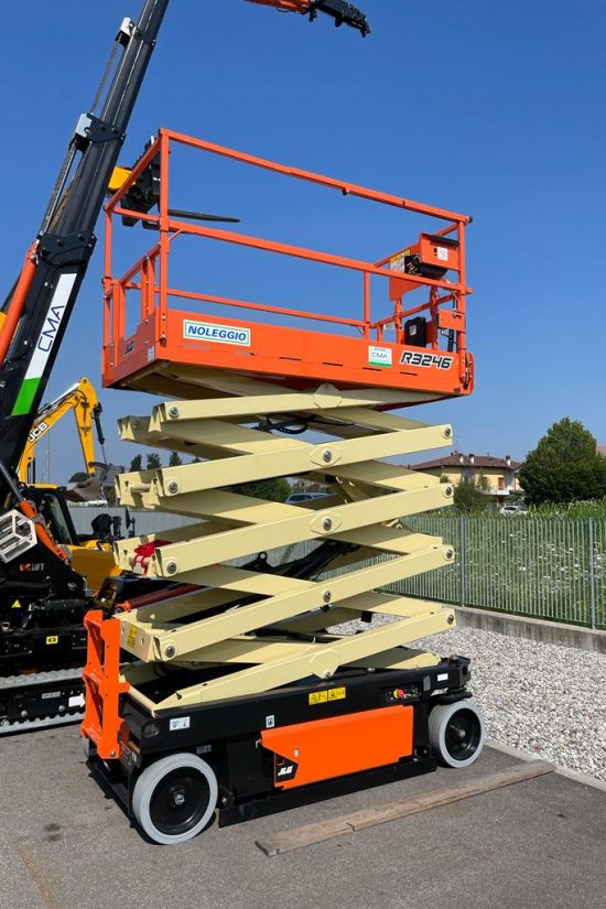 PIATTAFORMA AEREA 12 MT